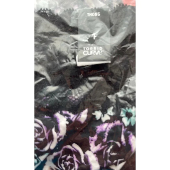 Torrid 1 Black Rose Skull Print Wide Scallop Lace Waistband &Trim Thong Panties - Picture 5 of 5